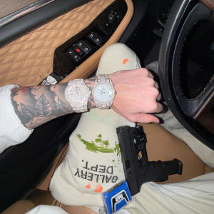 收聽kozarkane!的she borin freestyle (Explicit)歌詞歌曲