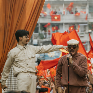 Listen to Ði Trong Mùa Hè song with lyrics from Đen