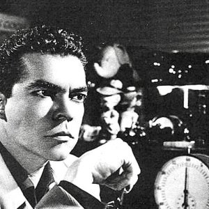 收聽Esquivel & His Orchestra的Whatchamacallit歌詞歌曲