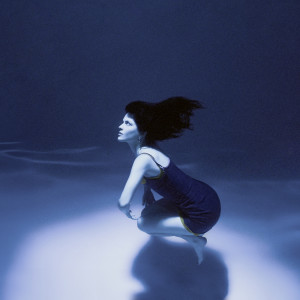 ดาวน์โหลดและฟังเพลง Run Your Mouth พร้อมเนื้อเพลงจาก The Marías