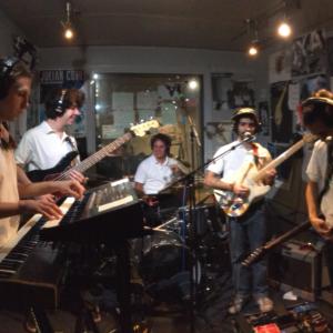 收聽Professor Caveman的Soul Surfin' (Live on WNYU)歌詞歌曲