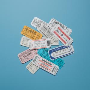 收聽8theroach的Tickets Please (Explicit)歌詞歌曲