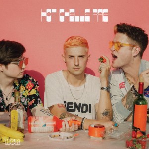 Dengarkan lagu I Hate LA (Explicit) nyanyian Hot Chelle Rae dengan lirik