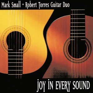 收聽Small-Torres Guitar Duo的Love at Home歌詞歌曲