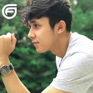 Fadhil Garnuk的专辑Kowe Selawase
