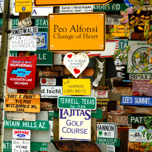 ดาวน์โหลดและฟังเพลง Antonia พร้อมเนื้อเพลงจาก Peo Alfonsi