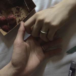 Floody的专辑Love is