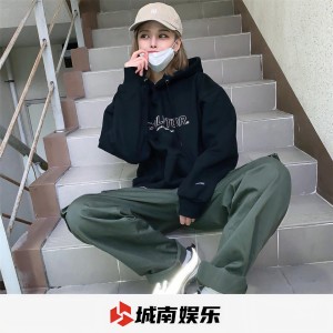 Dengarkan Tik Tok (DJ版) lagu dari 佳瑶 dengan lirik