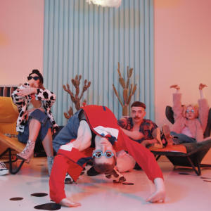 default playlist img