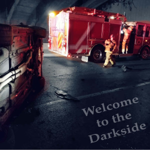 ดาวน์โหลดและฟังเพลง Welcome to the Darkside พร้อมเนื้อเพลงจาก AA-K
