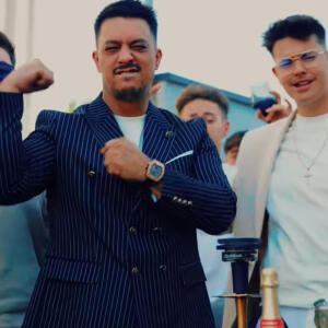 default playlist img