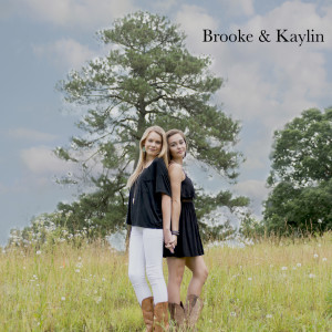 ดาวน์โหลดและฟังเพลง Blow Me a Kiss พร้อมเนื้อเพลงจาก Brooke