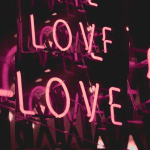 Dengarkan in love (Single Edit) lagu dari The Peace Project dengan lirik