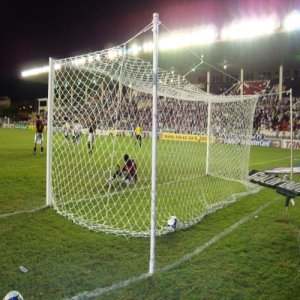 ดาวน์โหลดและฟังเพลง É Show de Bola พร้อมเนื้อเพลงจาก Gabriel Valladares