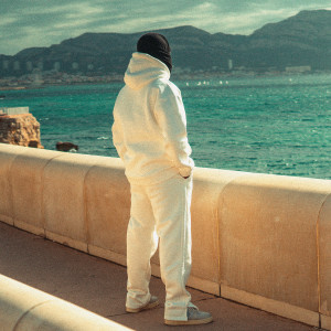 Listen to Bateau (Explicit) song with lyrics from Moubarak