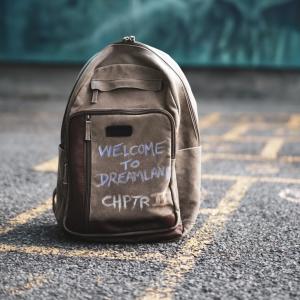 收聽Quest的Drippin' (feat. Dip Black & LadyJay) (Explicit)歌詞歌曲