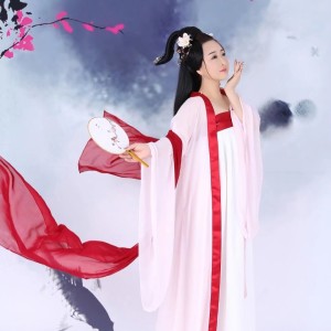Listen to 小城画师 (cover: 唐鲜) (完整版) song with lyrics from 丹羽