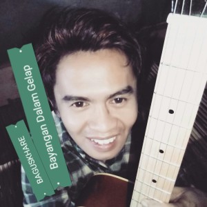 Listen to Bayangan Dalam Gelap (Acoustic) song with lyrics from Baguskhare