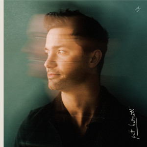 ดาวน์โหลดและฟังเพลง Into Faith I Go พร้อมเนื้อเพลงจาก Pat Barrett