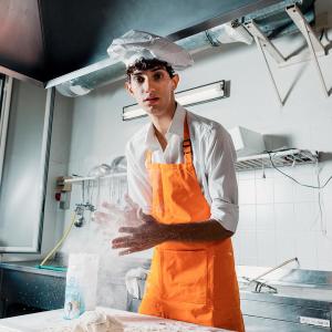 ดาวน์โหลดและฟังเพลง Chef พร้อมเนื้อเพลงจาก Saint Lorent