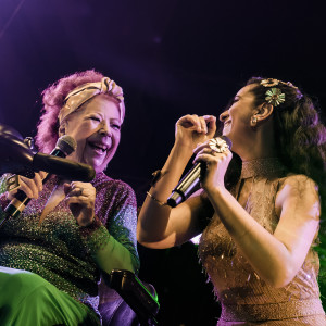 Album Nos Combates Desta Vida (Ao Vivo) from Aline Calixto
