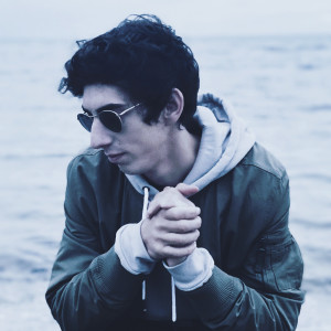 Listen to Hold My Girl (Acoustic) song with lyrics from Gio