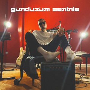 Dengarkan lagu Gündüzüm Seninle nyanyian Cem Pilevneli dengan lirik