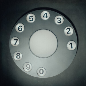 收聽CONSTANCE 康堤的一律建議分手歌詞歌曲