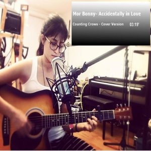 ดาวน์โหลดและฟังเพลง Accidentally in Love (其他) พร้อมเนื้อเพลงจาก מור בוני