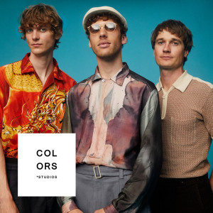 Dengarkan lagu In Deeper - A COLORS SHOW nyanyian Tora dengan lirik