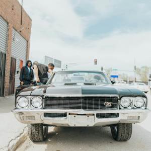 default playlist img