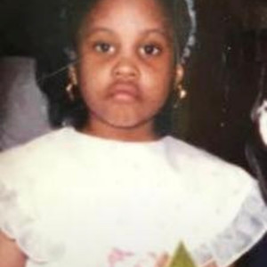 收听Tyneara DaVinci的Pourin (Explicit)歌词歌曲