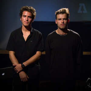 Dengarkan lagu Me, Liquor & God (Audiotree Live Version) nyanyian Night Beds dengan lirik