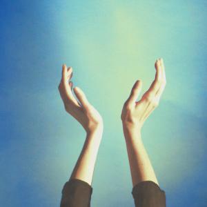 ดาวน์โหลดและฟังเพลง Gilded Lily พร้อมเนื้อเพลงจาก Cults