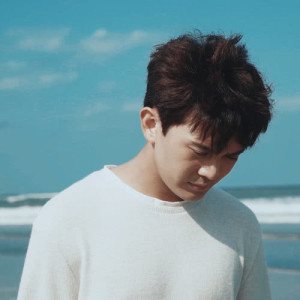 收听黄宇哲的再见，陌生人(《哈罗！有事吗》电影主题曲)歌词歌曲