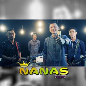ดาวน์โหลดและฟังเพลง Karna Aku Cinta พร้อมเนื้อเพลงจาก Nanas Band