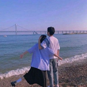 Listen to 好想 (完整版) song with lyrics from Bomb比尔