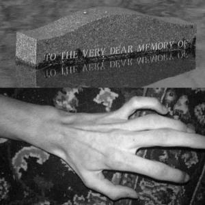 ดาวน์โหลดและฟังเพลง hanging from the ceiling (feat. 80cry) (Explicit) พร้อมเนื้อเพลงจาก Rezlaine