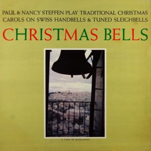 Dengarkan lagu Deck The Hall nyanyian Paul Steffen dengan lirik