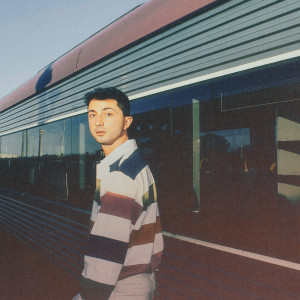 Dengarkan Jump This Train lagu dari Benji Lewis dengan lirik