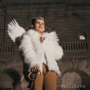ดาวน์โหลดและฟังเพลง Pick It Up พร้อมเนื้อเพลงจาก MarcoArto