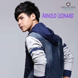 ดาวน์โหลดและฟังเพลง Cinta Sederhana พร้อมเนื้อเพลงจาก ARNOLD LEONARD