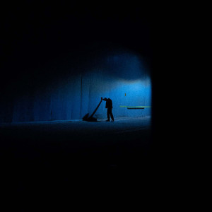 Dengarkan lagu 늦은 밤 (Feat. AISH (애시)) (late at night (feat. AISH)) nyanyian ONDA (온다) dengan lirik