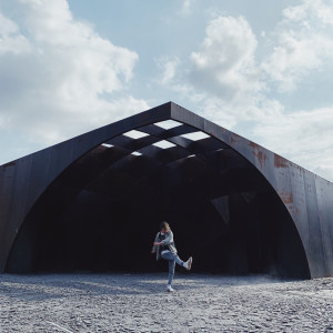 Dengarkan lagu Baby Berlin nyanyian Annabel Allum dengan lirik