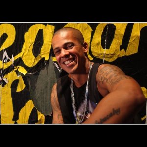 收聽Leandro Sapucahy的Tamo junto (Versão sem Arlindo Cruz)歌詞歌曲