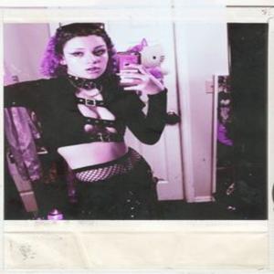 Dengarkan lagu Hunger For Lies  (Explicit) nyanyian eris dengan lirik