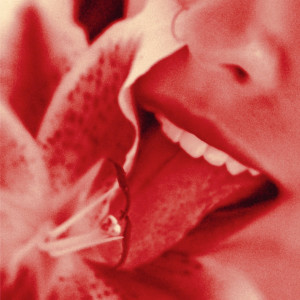 Dengarkan You're Not the Only One (Explicit) lagu dari Vana dengan lirik
