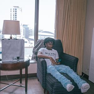 default playlist img