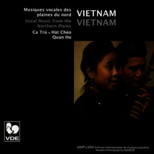 收聽Famille Nguyên Van Mùi de Hanoi的Thét nhac歌詞歌曲