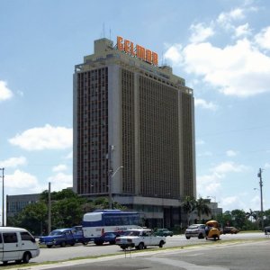 收聽Josh Rouse的Diggin in the Sand歌詞歌曲